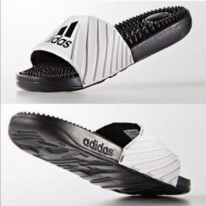 ADIDAS Lightweight Voloossage Comfort Slides